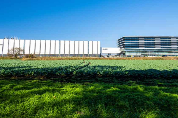 TSMC1bConstruction site of Japan Advanced Semiconductor Manufacturing (JASM, TSMC Japan Fab 23), TSMC’s first plant in Japan (December 2023, Kumamoto)